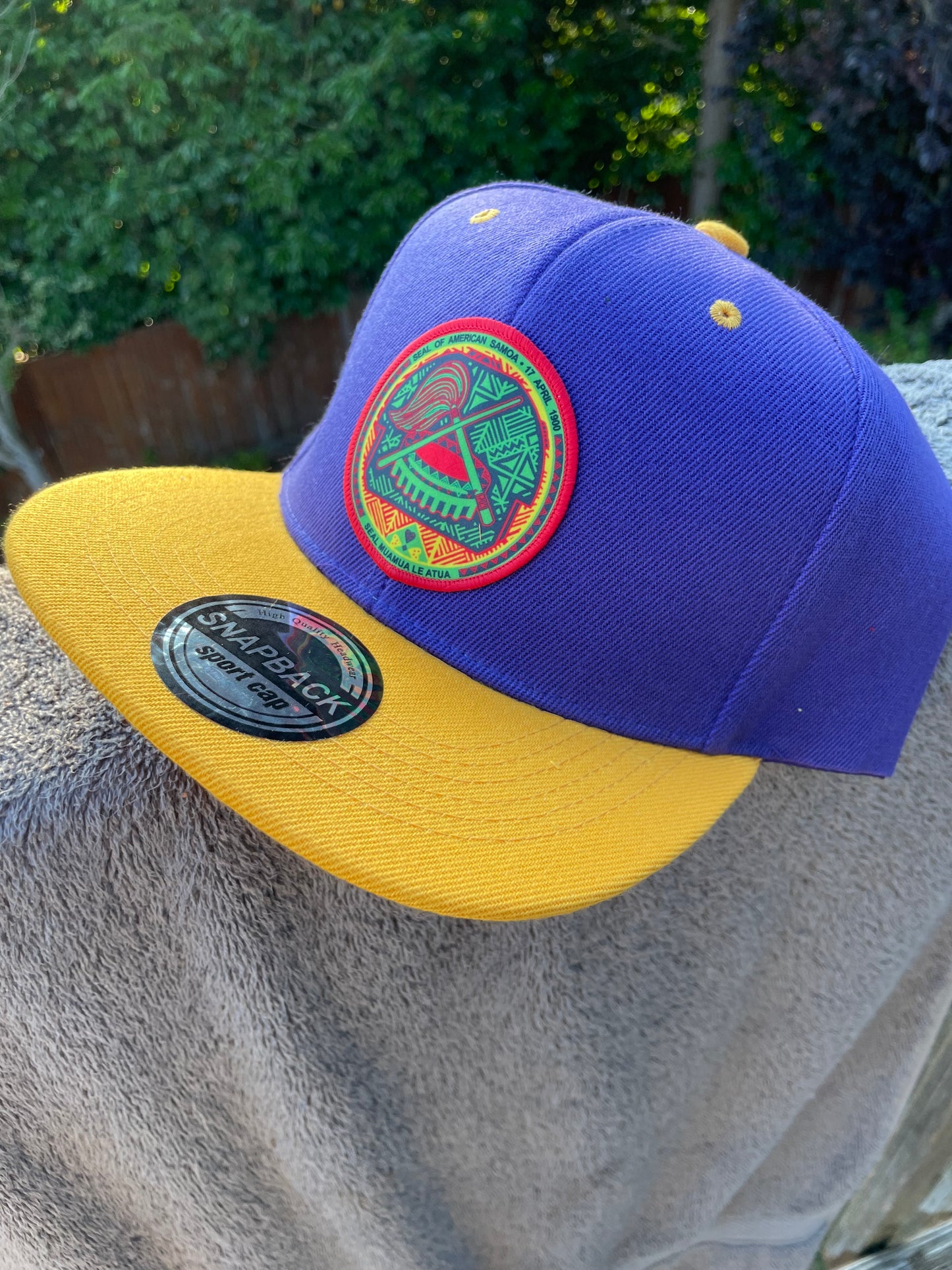 SAMOAN SEAL PURPLE YELLOW SNAP BACK
