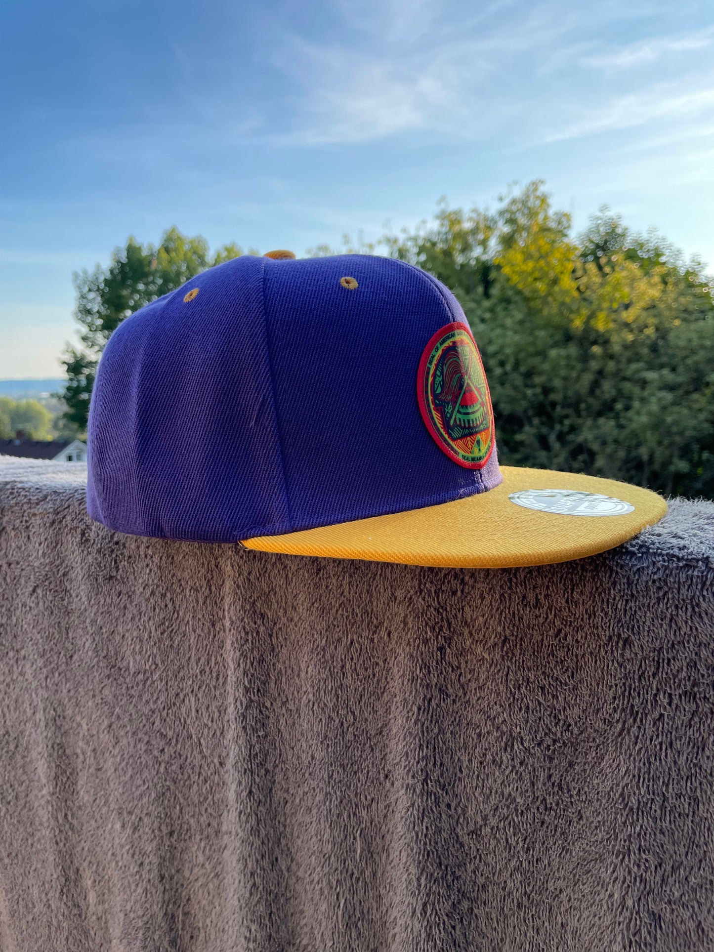 SAMOAN SEAL PURPLE YELLOW SNAP BACK