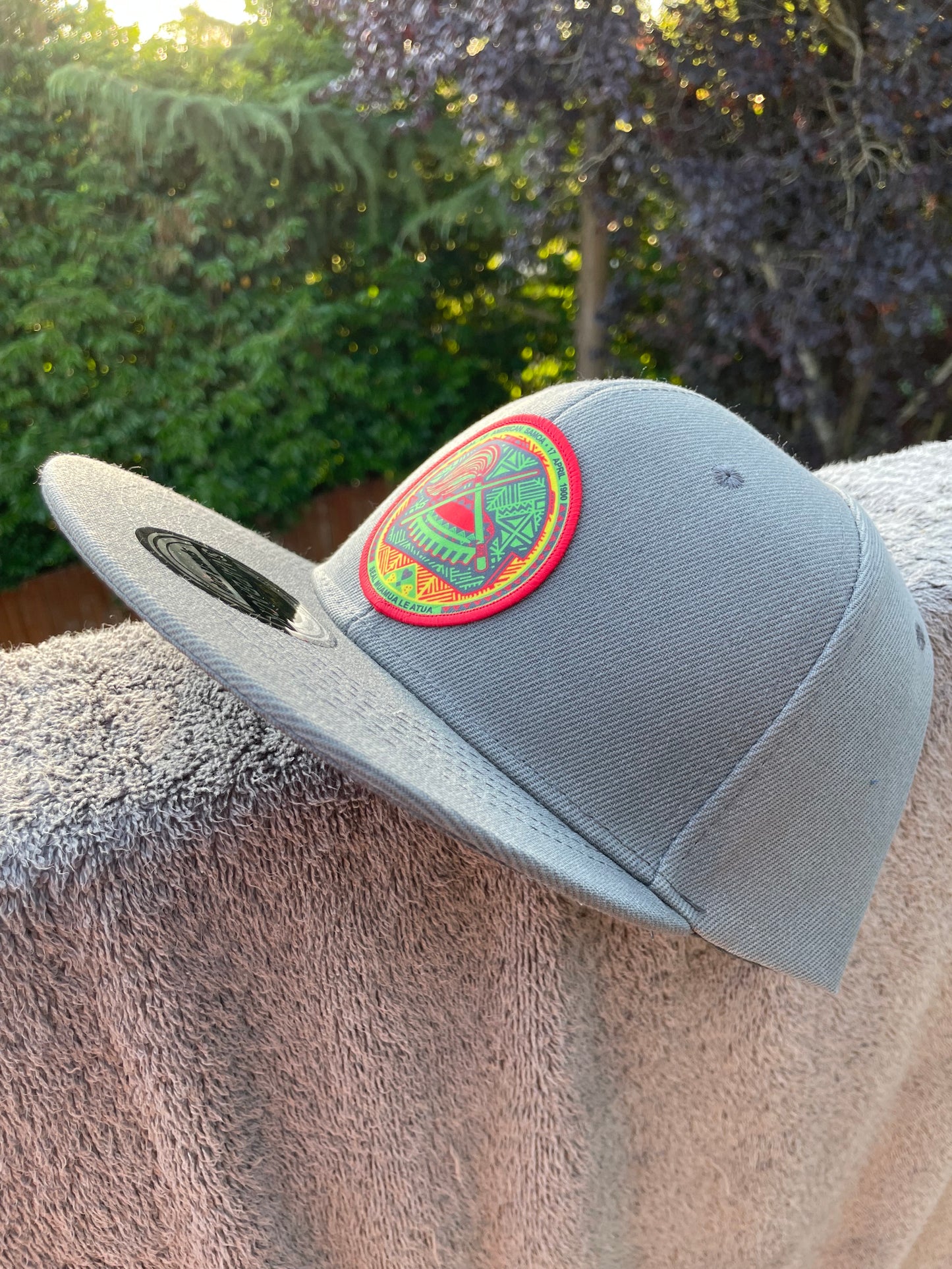SAMOAN SEAL SNAPBACK GRAY